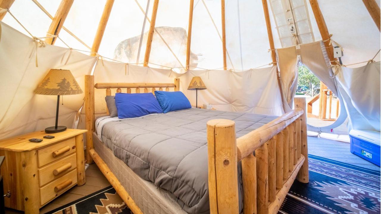 Ok Rv Park Glamping Tipi Ok55 Hotel Moab Buitenkant foto